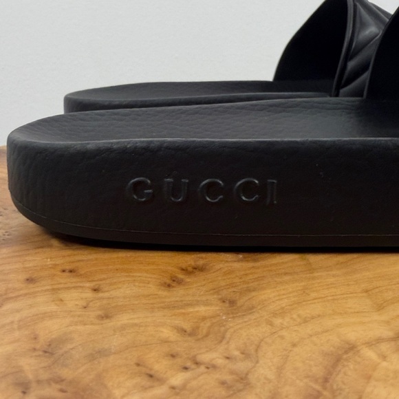 NWOT GUCCI MATELASSE RUBBER SLIDES - Picture 4 of 8